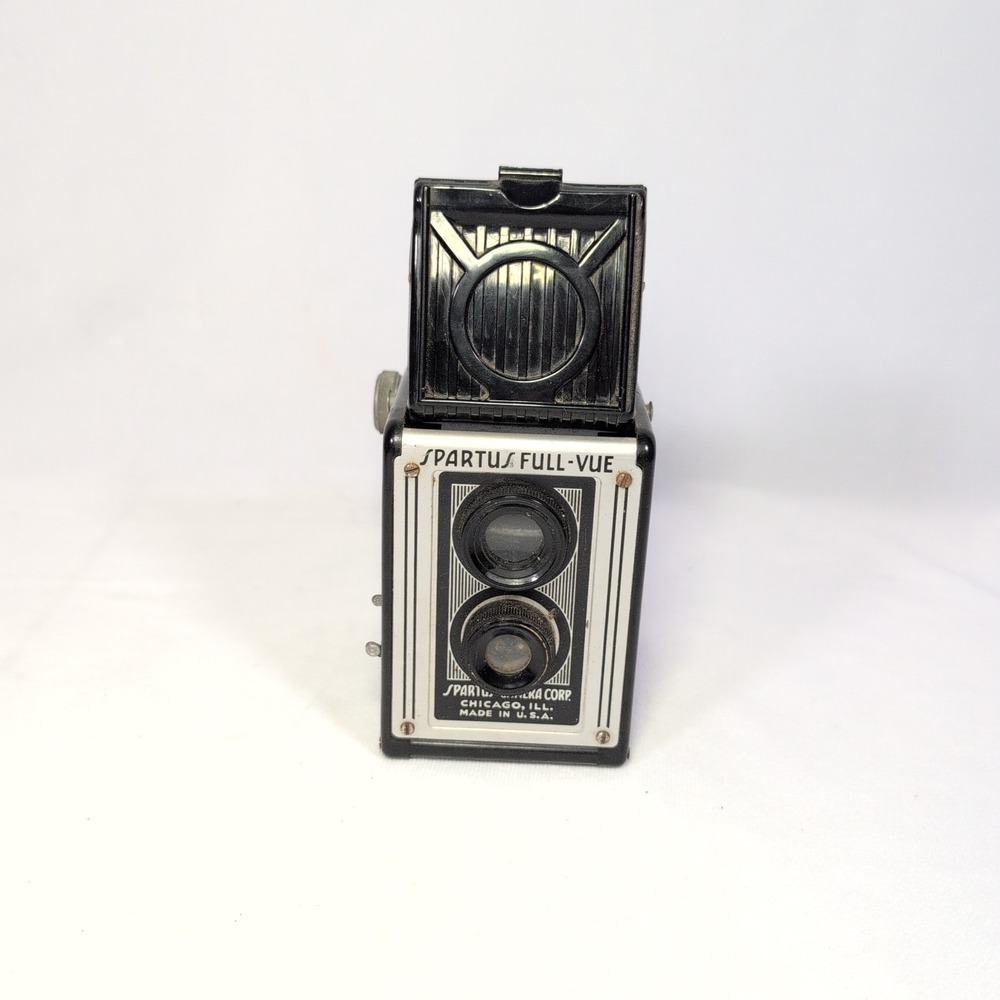 Vintage Spartus Full-Vue Box Camera 120 Film Top View Chicago Made In The USA